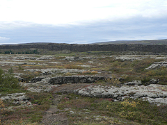 Pohled na Skálu zákonů (Lögberg) v NP Þingvellir