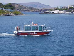 Taxiboat mezi ostrovy Chios a Inusses