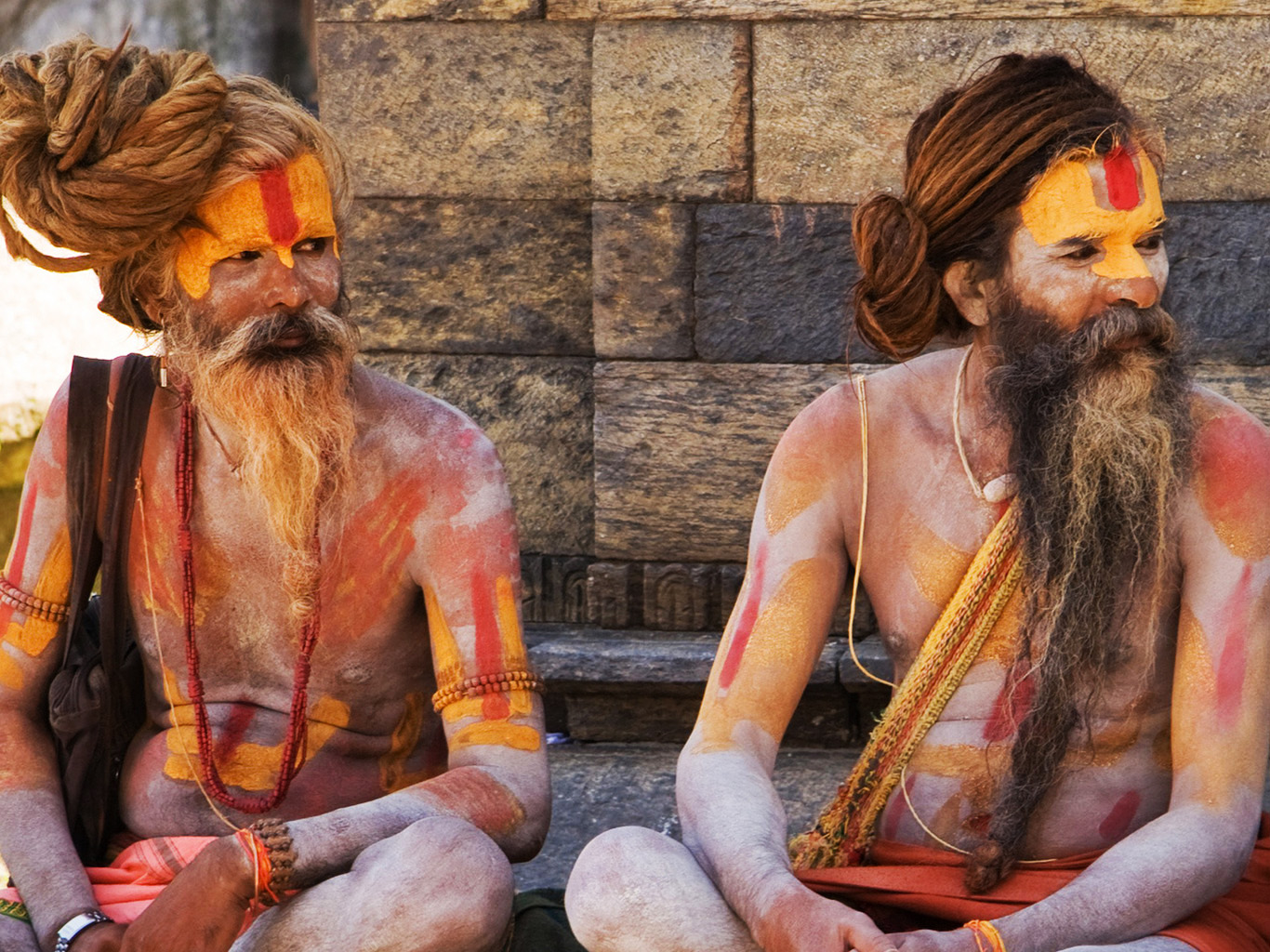 Sádhuové – indičtí posvátní muži, které často potkáte poblíž chrámů