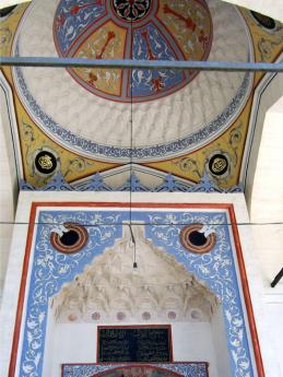 Interiér mešity Husseina Paši ve městě Pljevlja