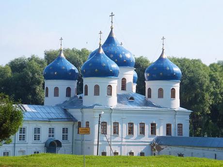 Pravoslavný klášter Jurjev nedaleko Novgorodu