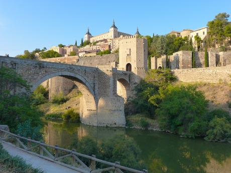 Město Segovia je díky svému tvaru a umístění v krajině přirovnáváno k lodi