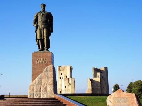Památník Timura Lenka, rodáka ze Šahrisabz
