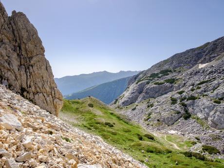 Nižší partie cesty na Vichren v pohoří Pirin