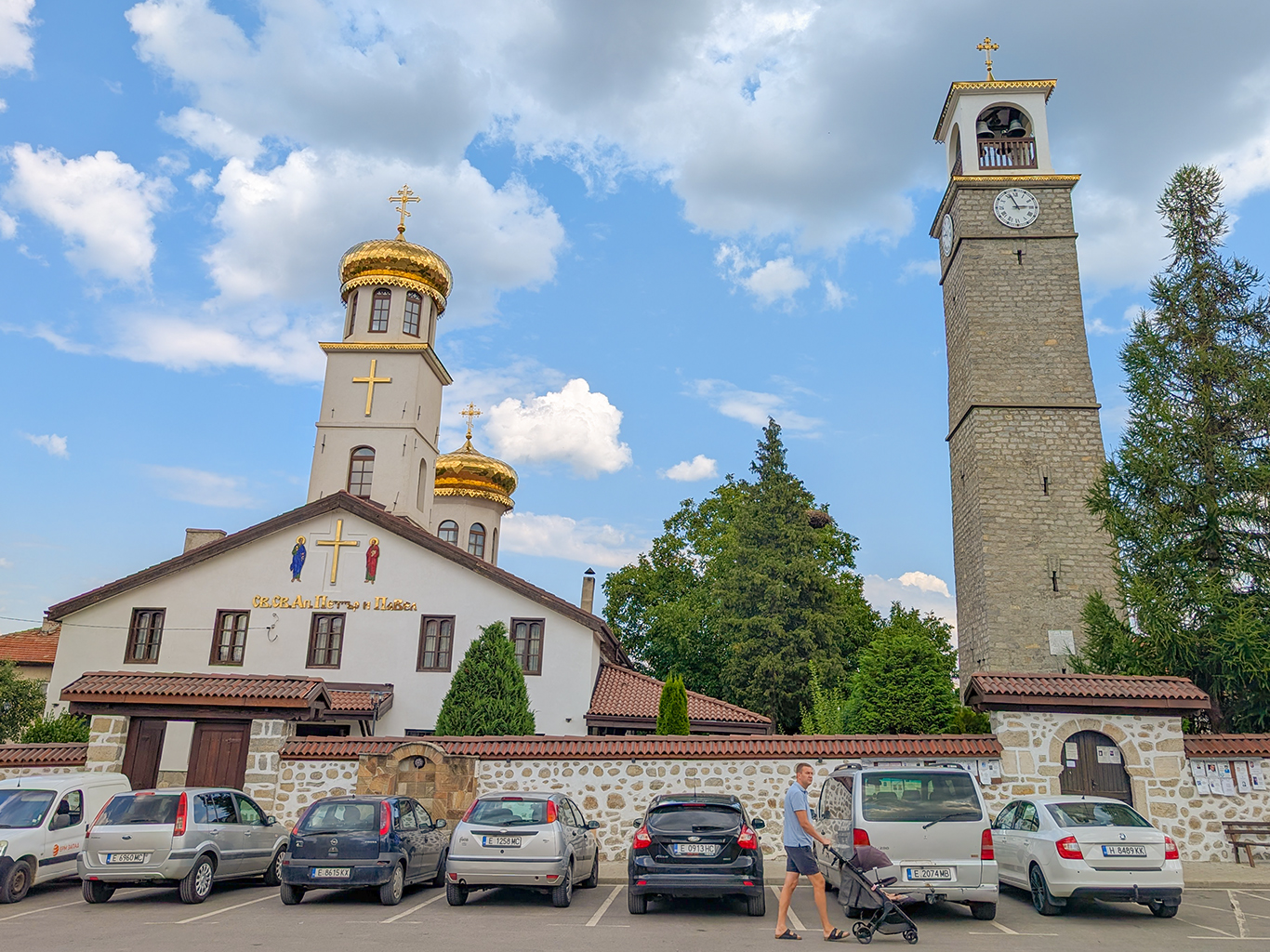 Pravoslavný chrám svatého Petra a Pavla v městečku Dobrinište