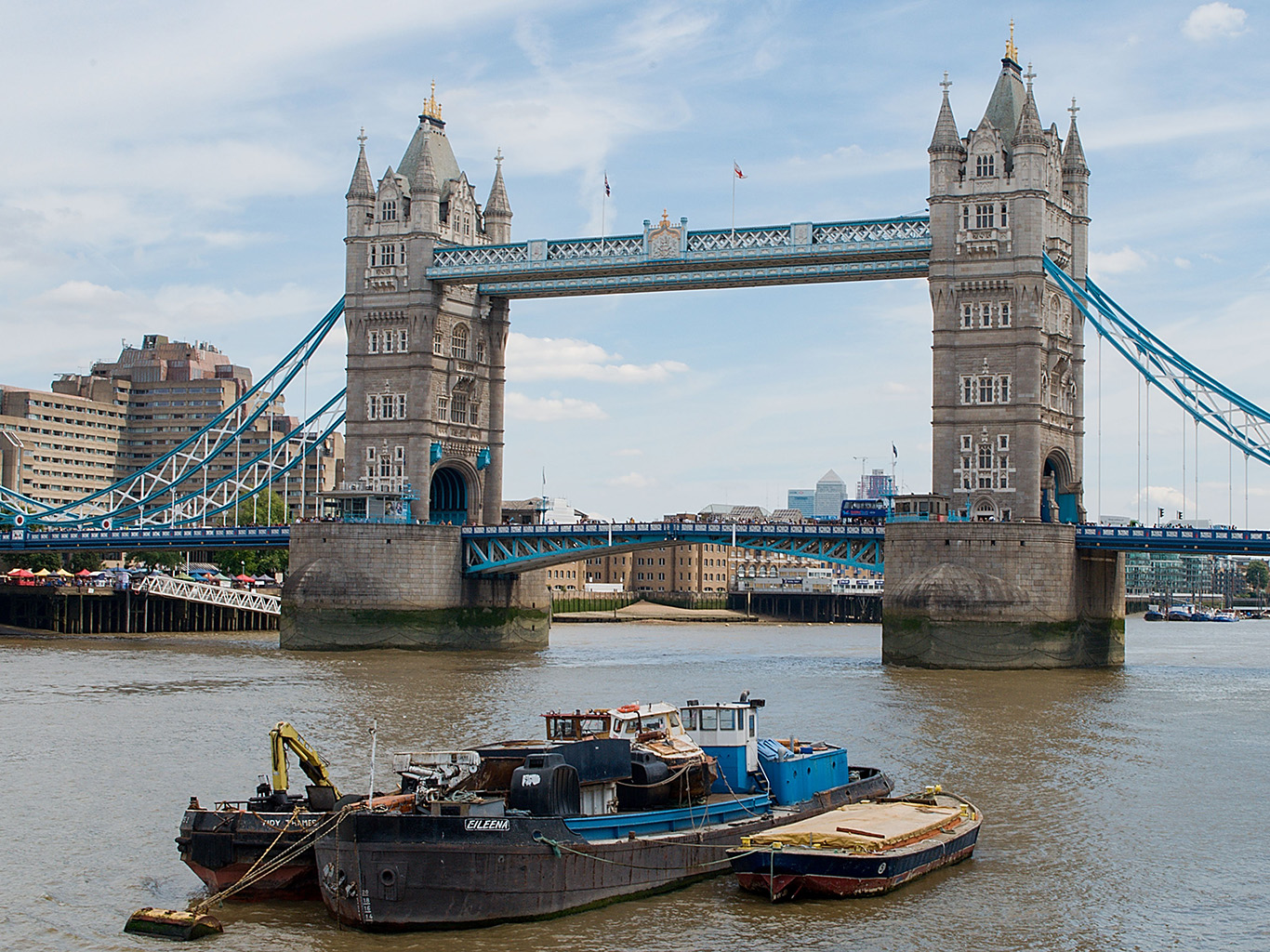Londýnský zvedací most Tower Bridge