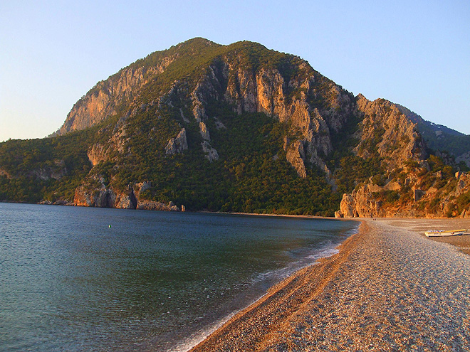 Pláž u vesnice Çirali (NP Olympos)