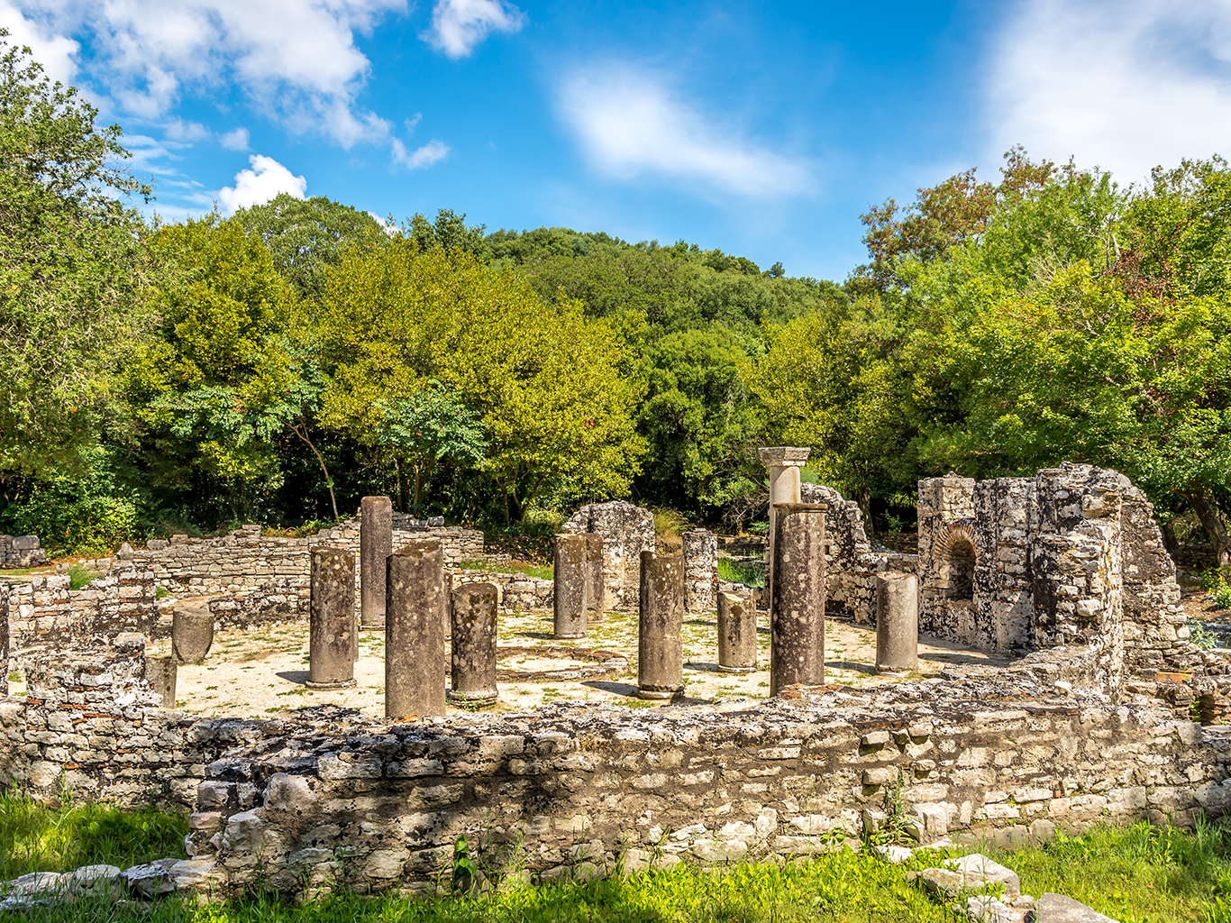 Baptisterium bylo určené pro křty