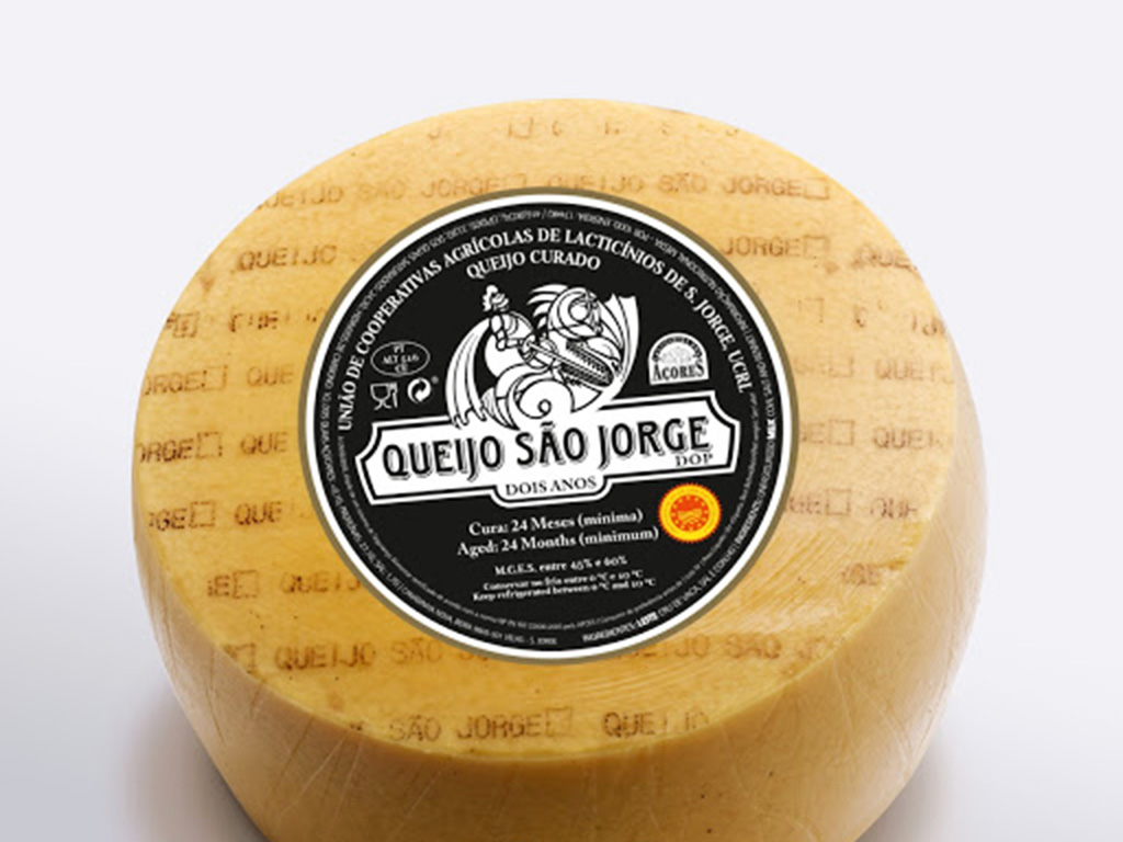 Queijo de São Jorge je jeden z nejlepších sýrů z Azorských ostrovů