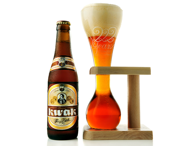 Originální způsob servírování piva Kwak