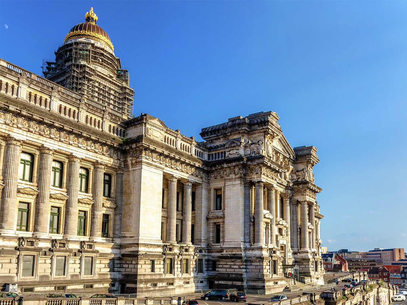 Obrovská budova Justičního paláce byla postavena na konci 19. století