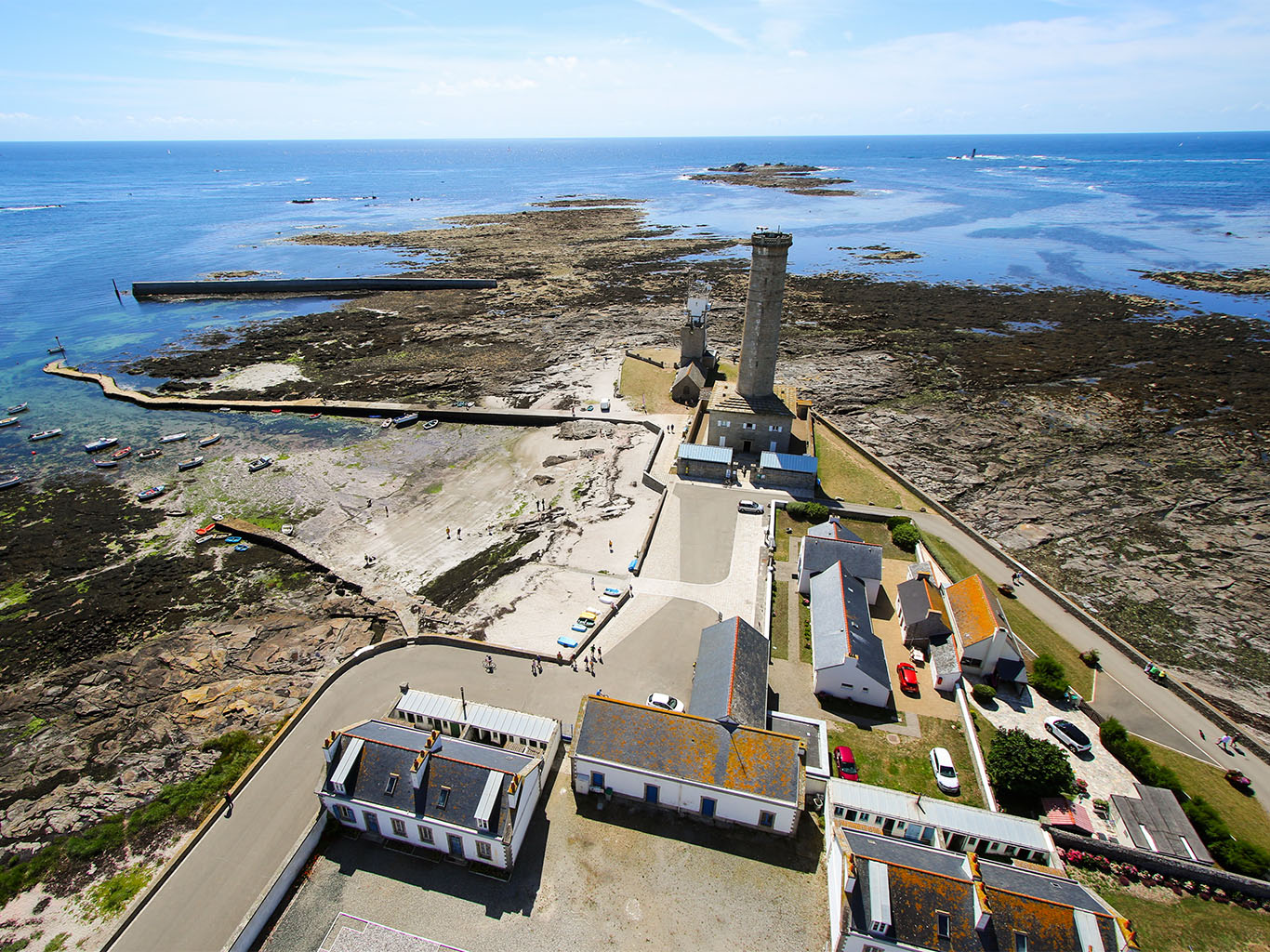 Pointe de Penmarc´h střeží kamenný maják