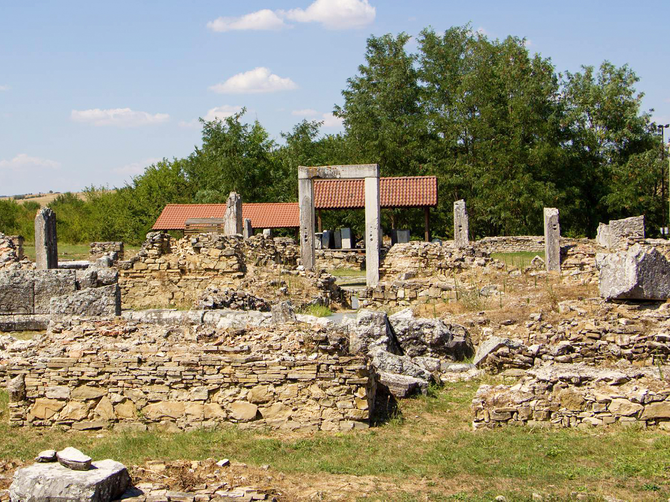 Vojenské město Nikopolis bylo založeno císařem Trajanem v roce 102 n. l.