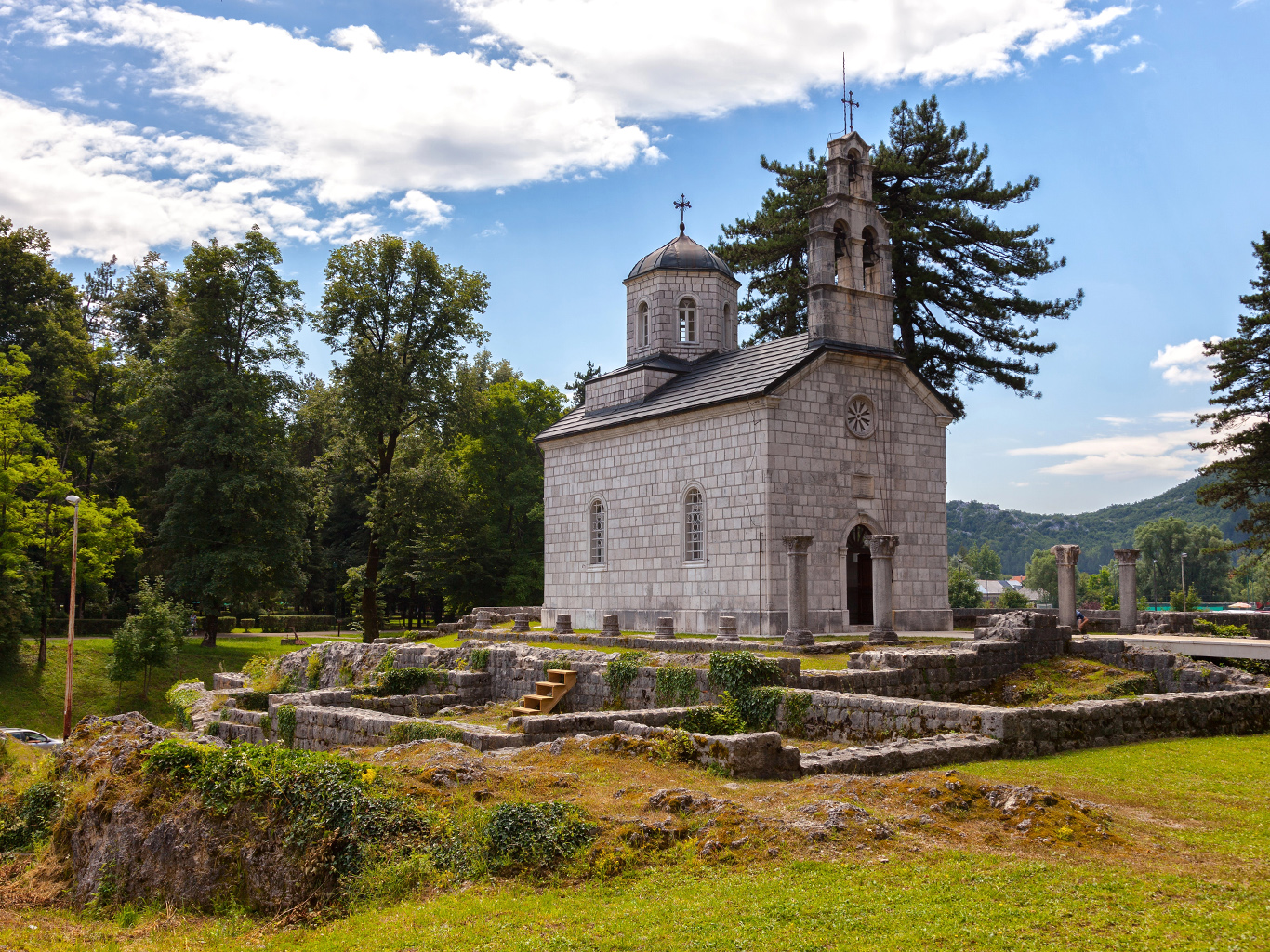 Vlašský kostelík je nejstarší stavbou v Cetinje