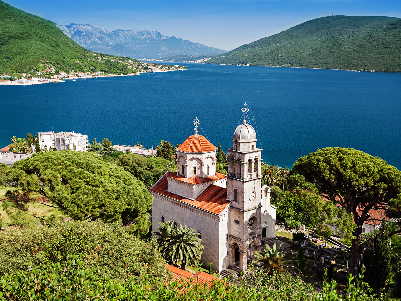 Pravoslavný klášter Savina je ozdobou města Herceg Novi