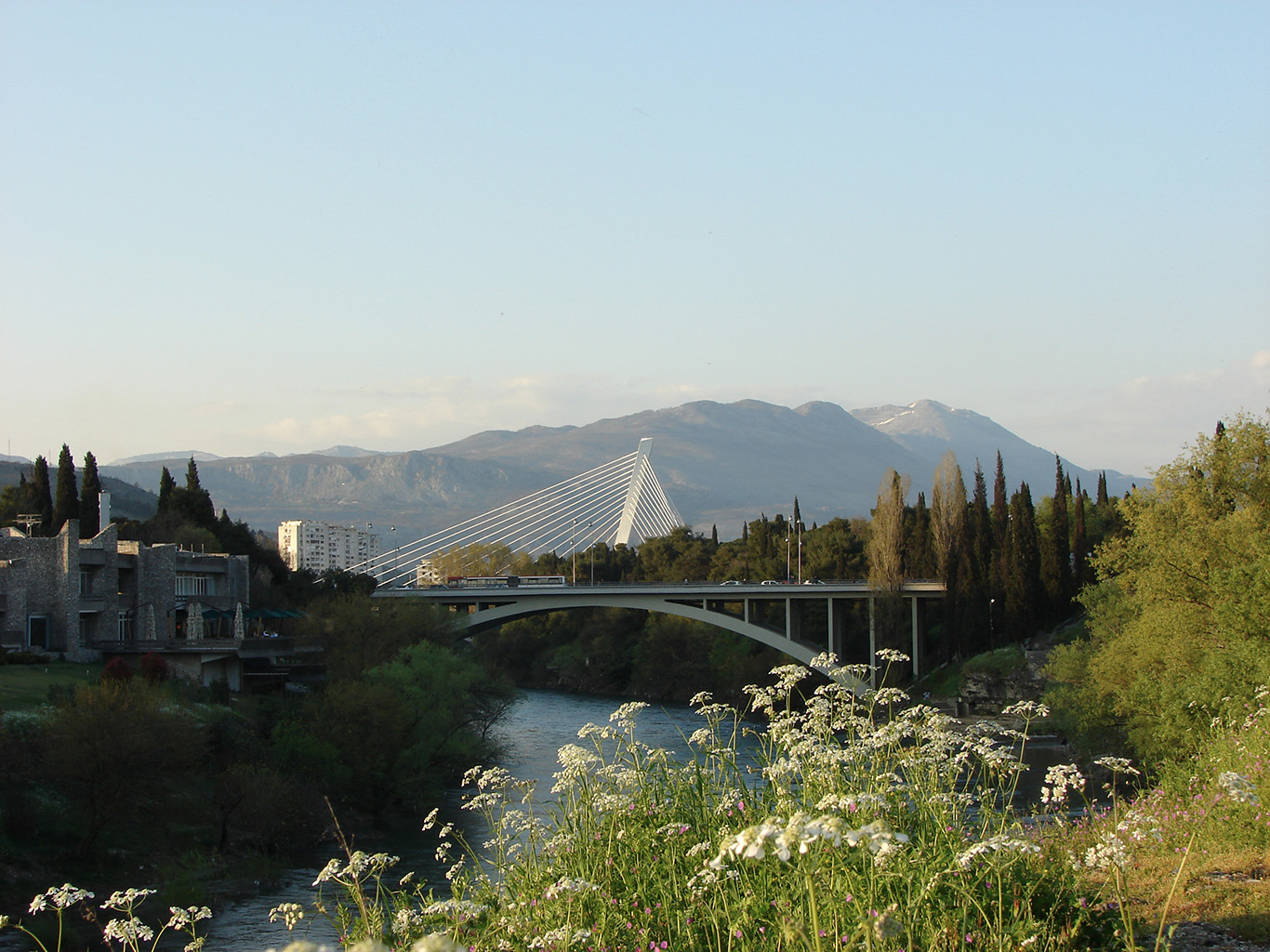 Most Milenijum v hlavním městě Podgorica