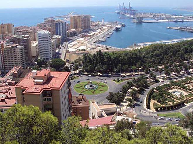 Pohled na přístav v Málaze
