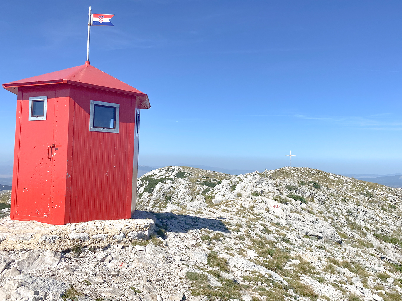 Nejvyšším vrcholem Chorvatska je hora Sinjal