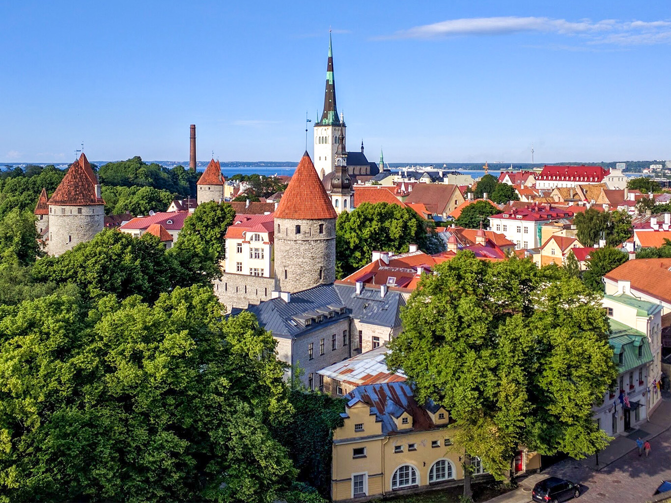 V hradním komplexu Toompea dnes sídlí estonský parlament a vláda