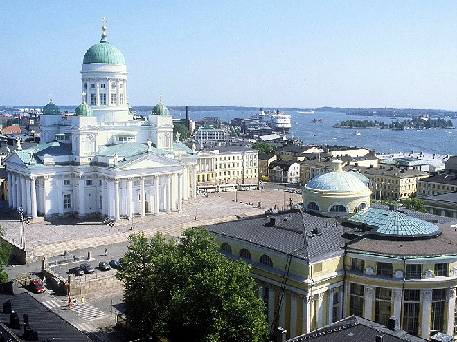 Senátní náměstí a katedrála v Helsinkách