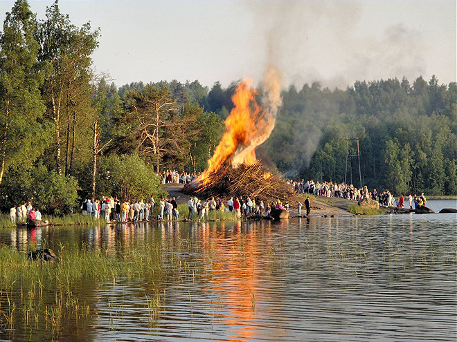 Červnové oslavy svátku Juhannus