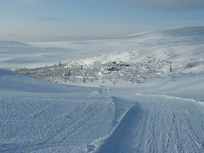 Do Laponska v zimě lákají tisíce kilometrů dokonale upravených běžeckých tratí