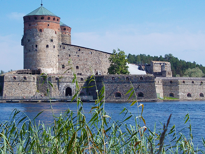 Hrad Olavinlinna - nejseverněji položená středověká pevnost na světě
