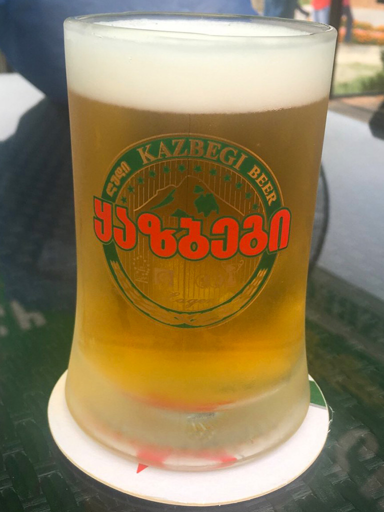 Mezi oblíbené gruzínské pivovary patří třeba Kazbegi z Tbilisi