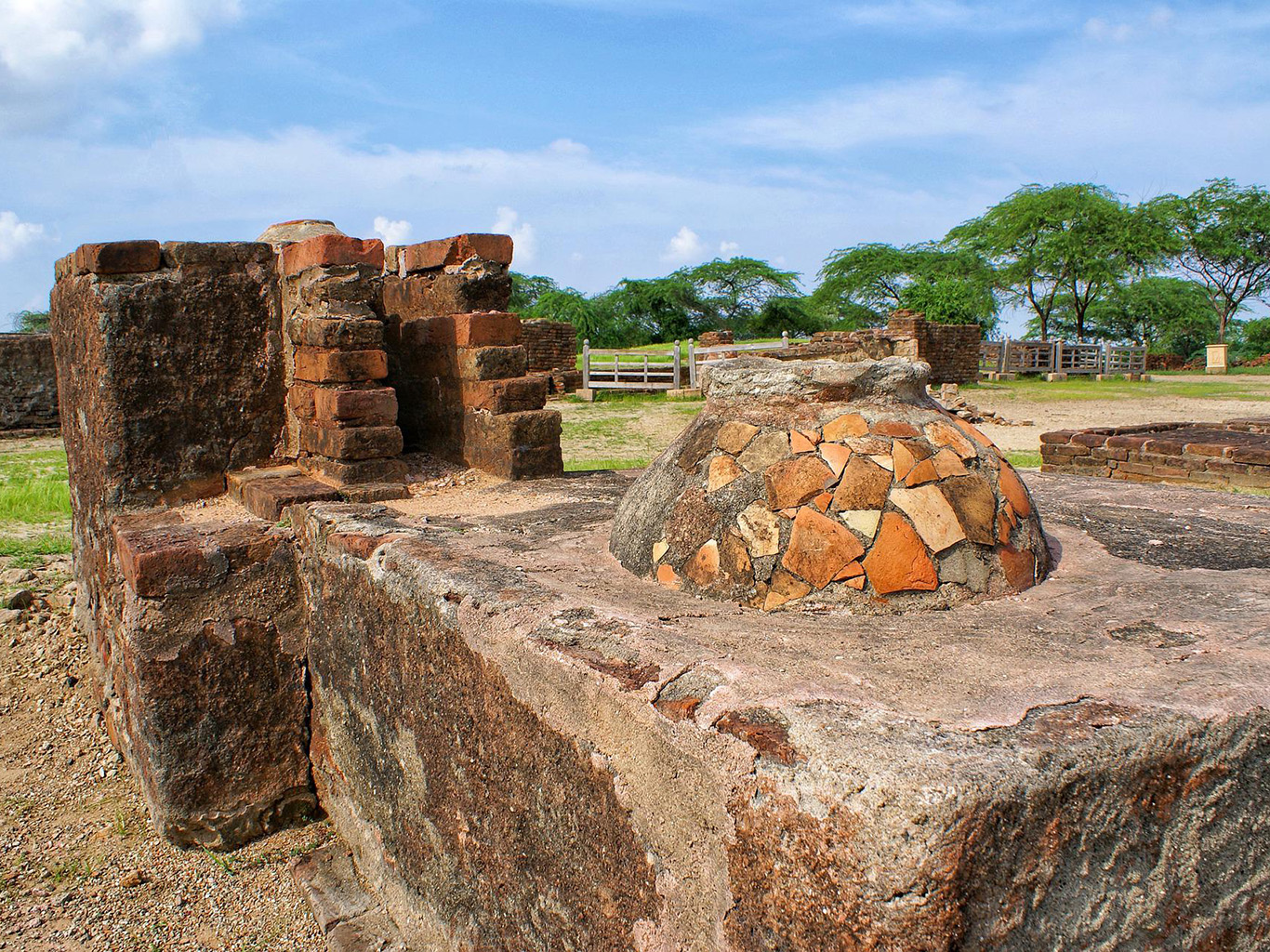 Místo archeologického naleziště kultury Harappa ve městě Lothal