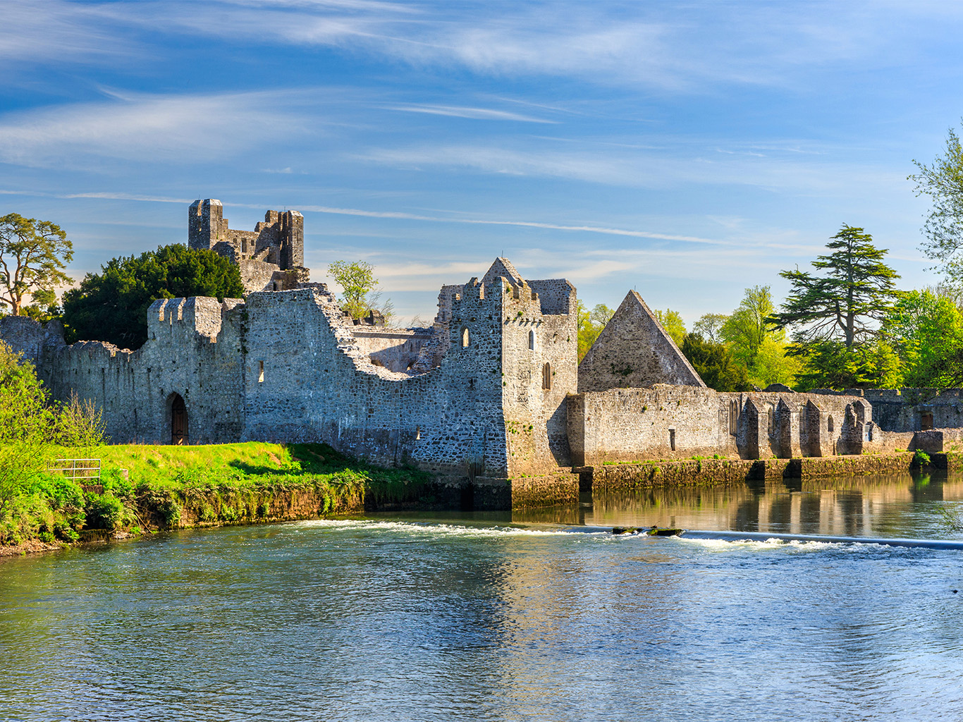 Pozůstatky gotického hradu Desmond Castle v Adare