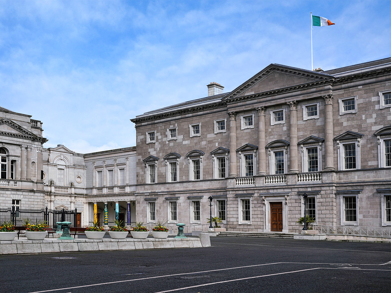 Příklad georgiánské architektury v Dublinu - Leinster House