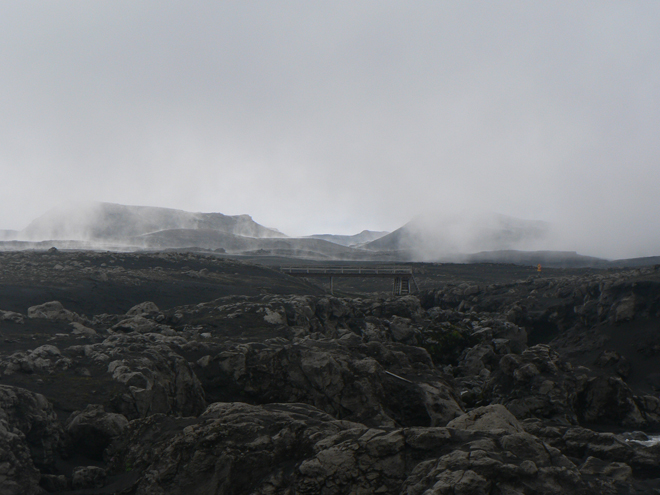 Krajina pod sopkou Eyjafjallajökull v červenci 2010
