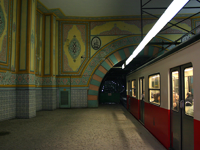 Historické metro Tünel