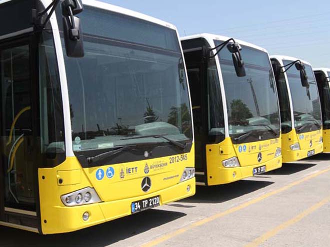 Žluté městské autobusy společnosti IETT