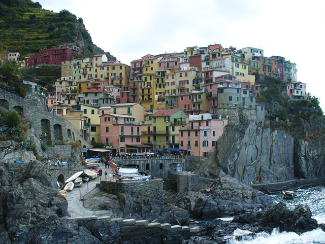 Cinque Terre je pět terasovitých vesnic, které jsou součástí UNESCO