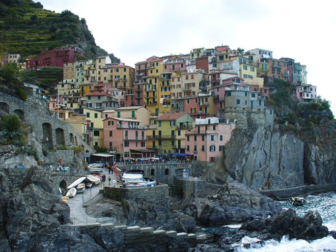 Cinque Terre je pět terasovitých vesnic, které jsou součástí UNESCO