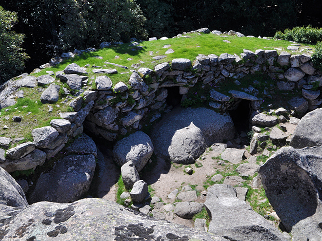 Castellu di Cucuruzzu - pevnost z doby bronzové