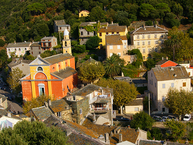 Městečko Nonza na poloostrově Cap Corse