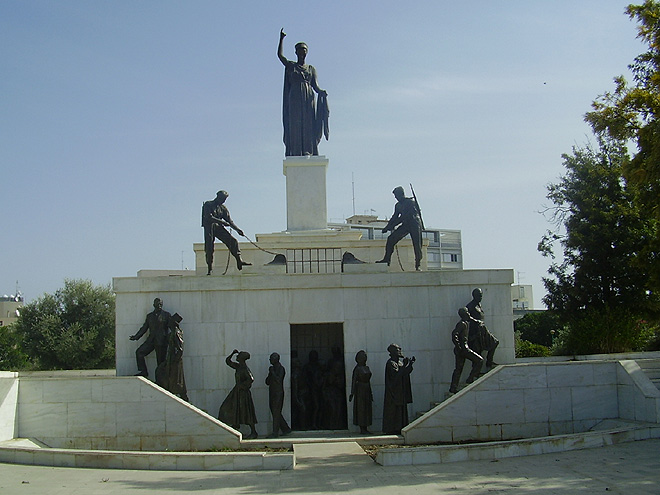 Kyperská „socha svobody“ v Lefkosii má naznačovat touhu po znovusjednocení