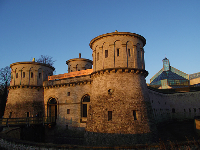 Pevnost Thüngen je někdy také přezdívaná Dräi Eechelen