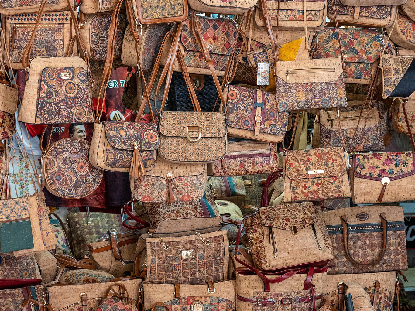 I na Madeiře seženete korkové výrobky typické pro celé Portugalsko