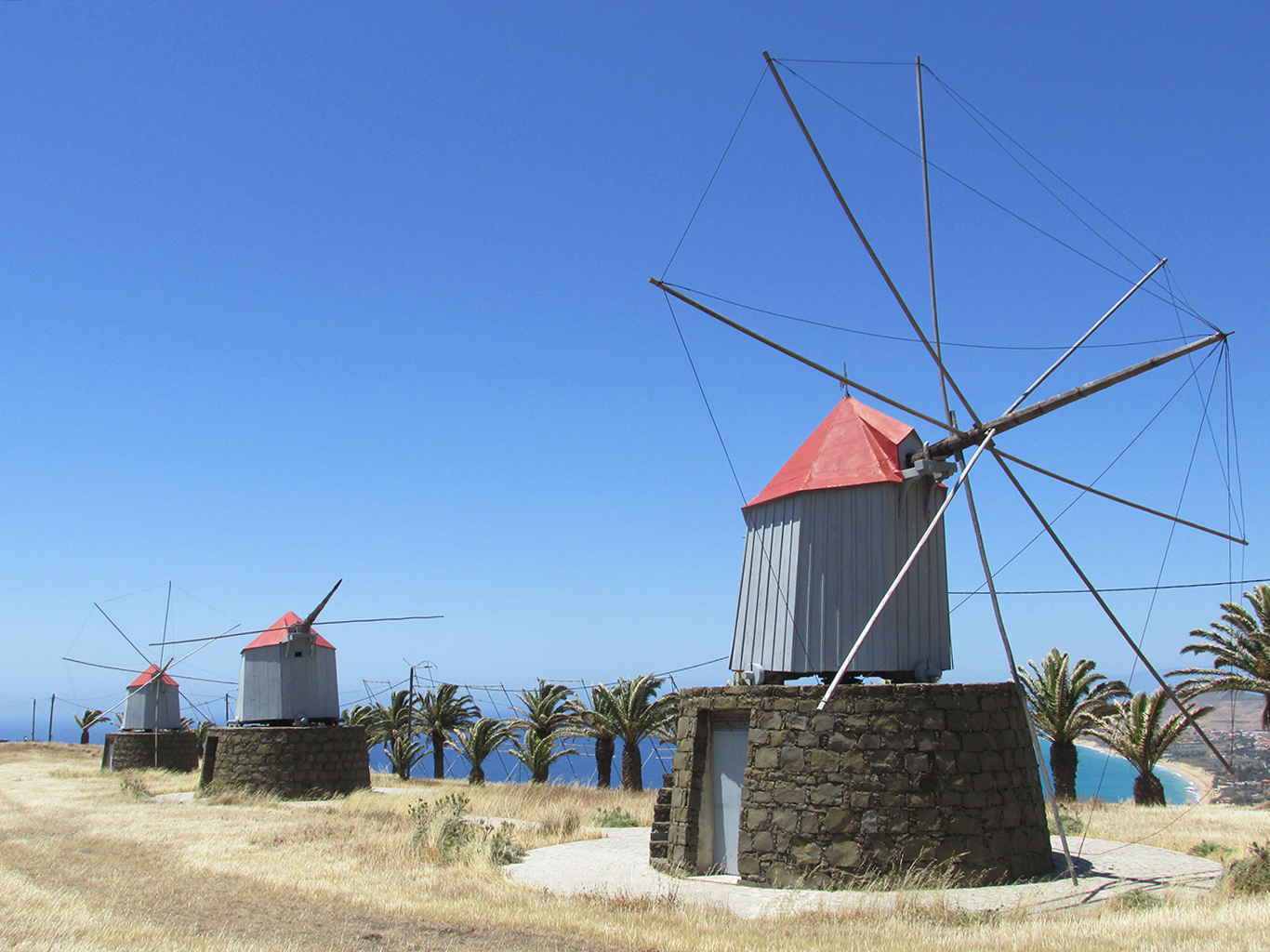 Větrné mlýny odnepaměti patří k ostrovu Porto Santo