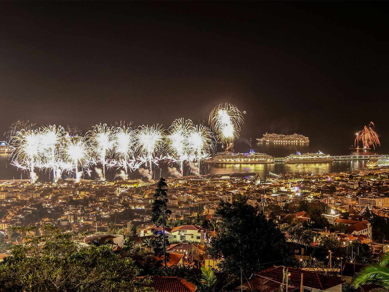 Silvestrovský ohňostroj v hlavním městě Funchal