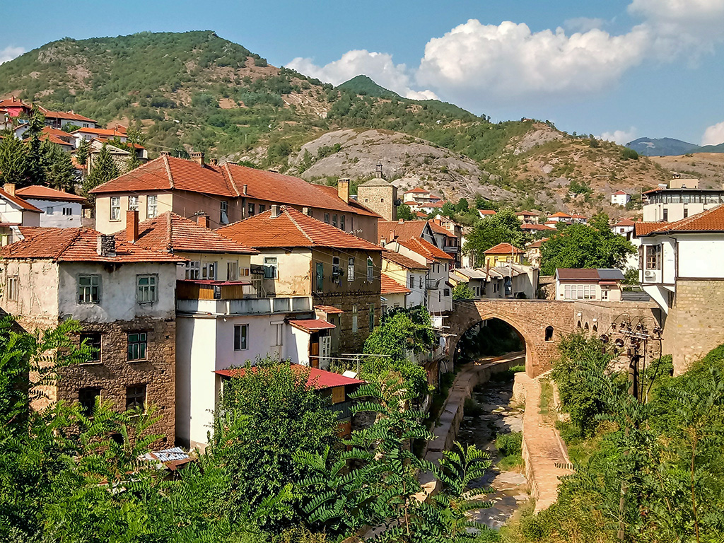 Kratovo je město středověkých mostů a věží