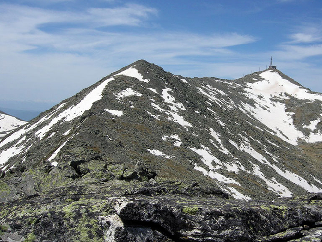 Na vrcholu Pelisteru je jedna ze dvou stanic horské služby v Makedonii