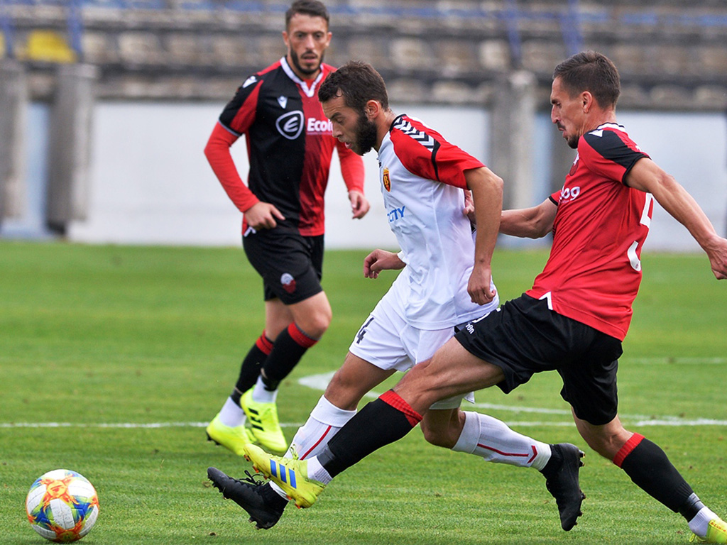 Momentka ze zápasu Shkëndija Tetovo versus Vardar Skopje