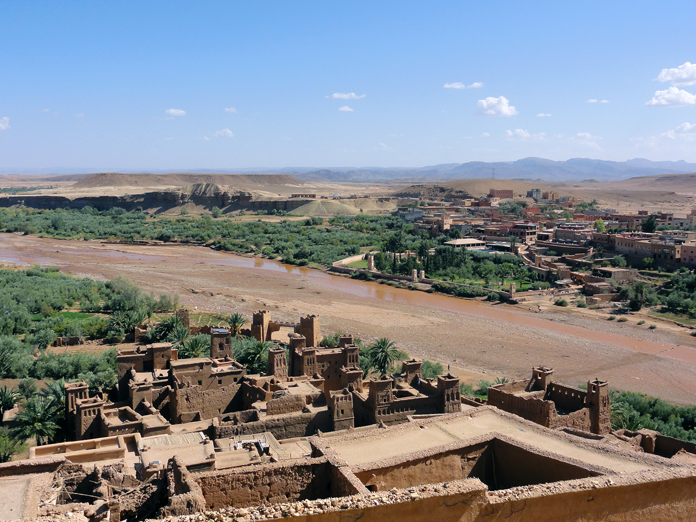 Výhled z horní části pevnosti Aït Benhaddou