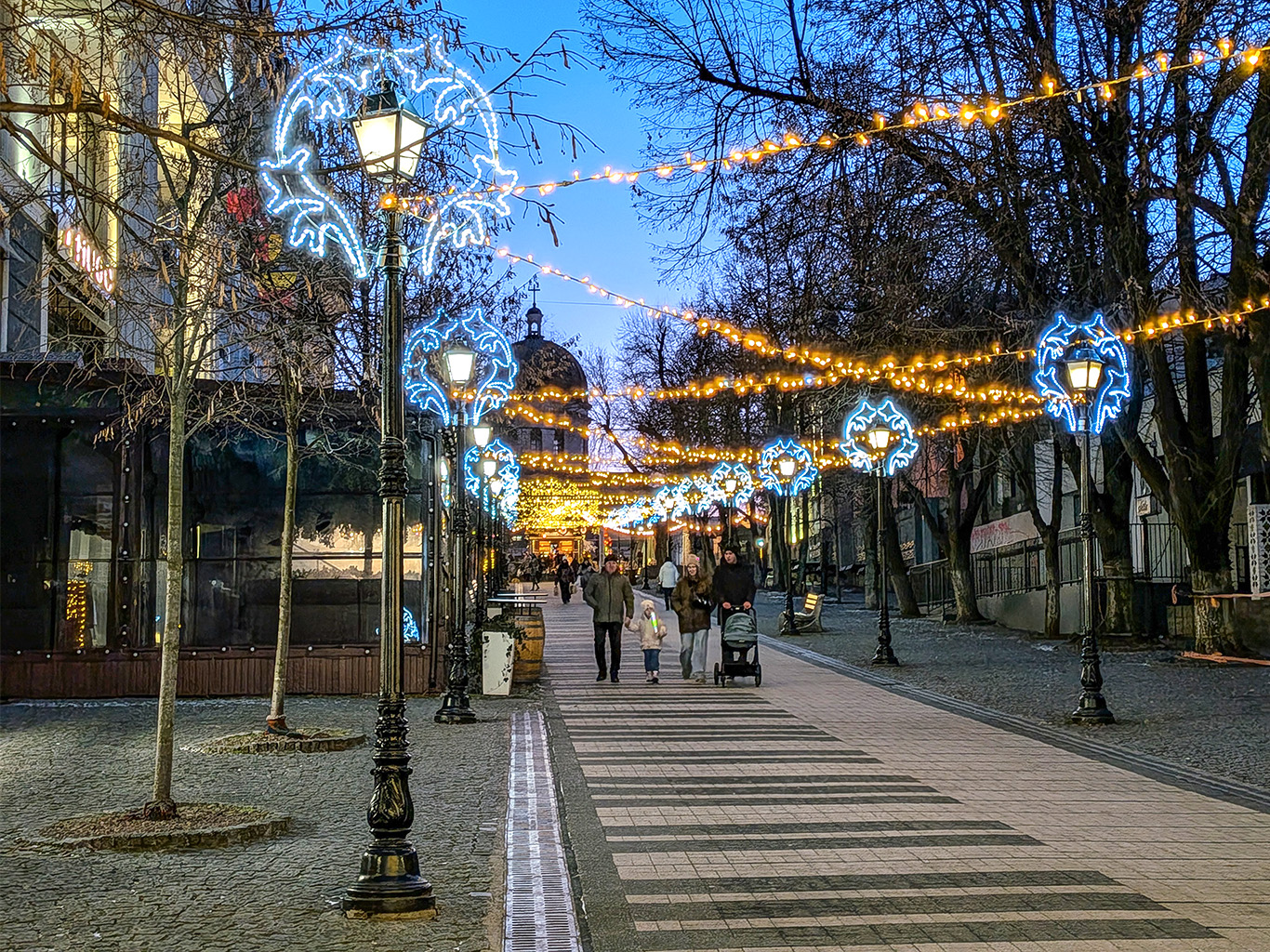 Ulice Eugena Dogy na počest svého patrona vypadá jako klaviatura 