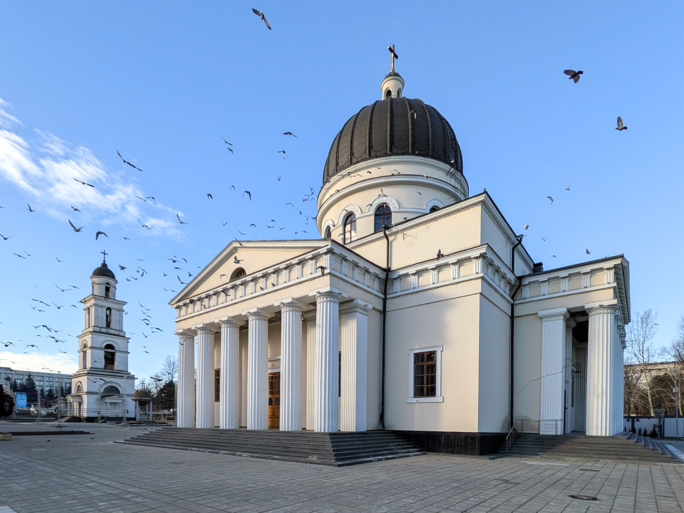 Metropolitní katedrála Narození Páně v empírovém stylu