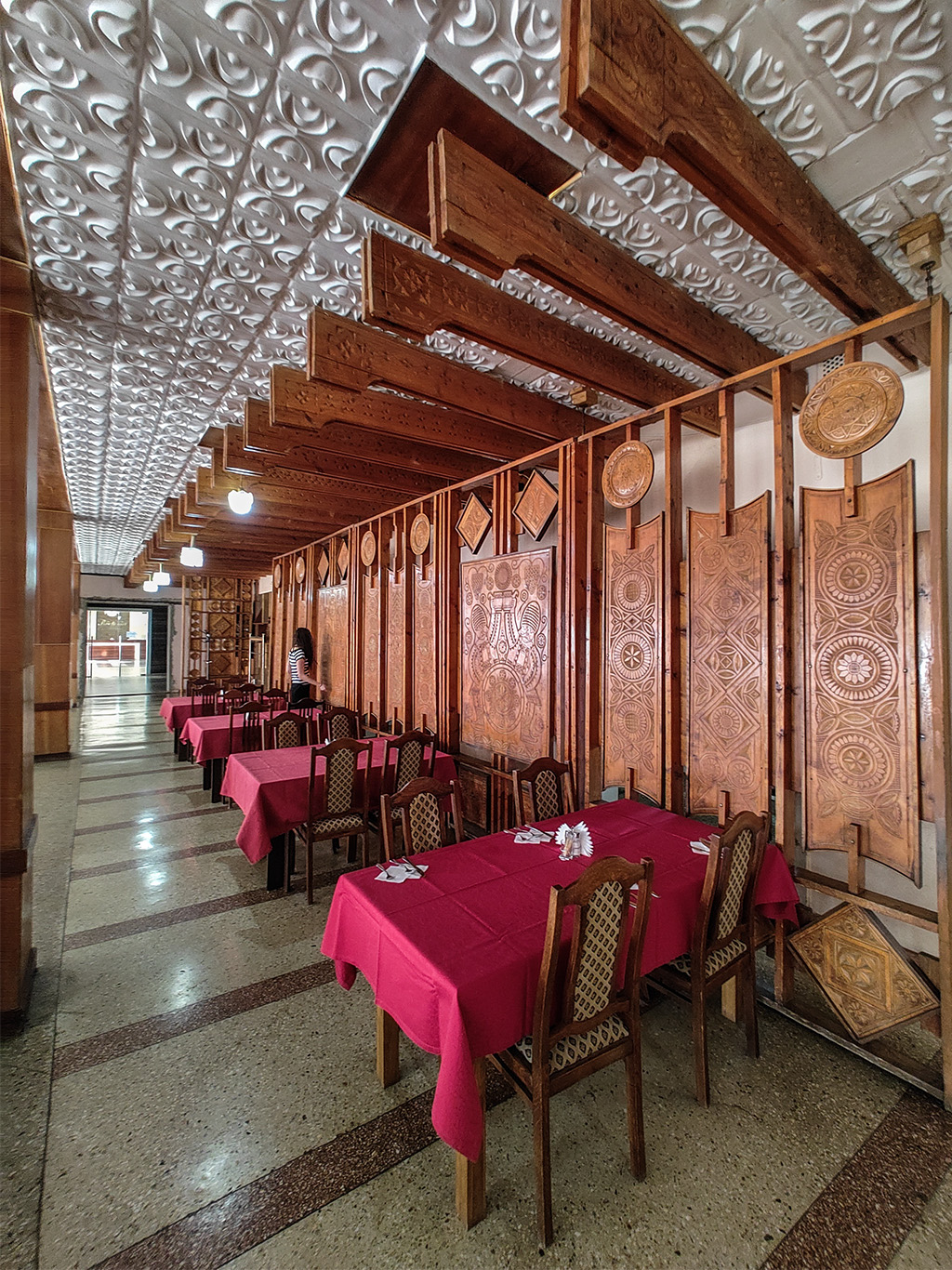 Hotel Prietinia/Družba v Benderech, nejlevnější stroj času do 80. let